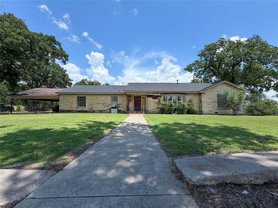 Property photo for 1920 Crow Drive, Waco, TX