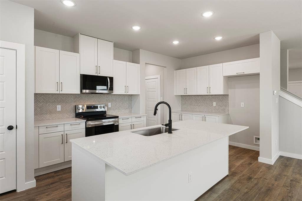 4265 Clovis Court, Midlothian, TX 76065 4265 Clovis Court, Midlothian, TX 76065