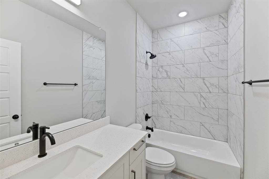 4265 Clovis Court, Midlothian, TX 76065 4265 Clovis Court, Midlothian, TX 76065