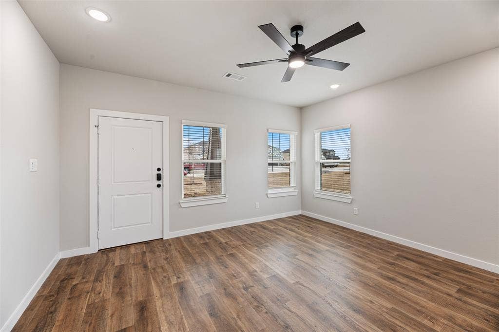 4265 Clovis Court, Midlothian, TX 76065 4265 Clovis Court, Midlothian, TX 76065