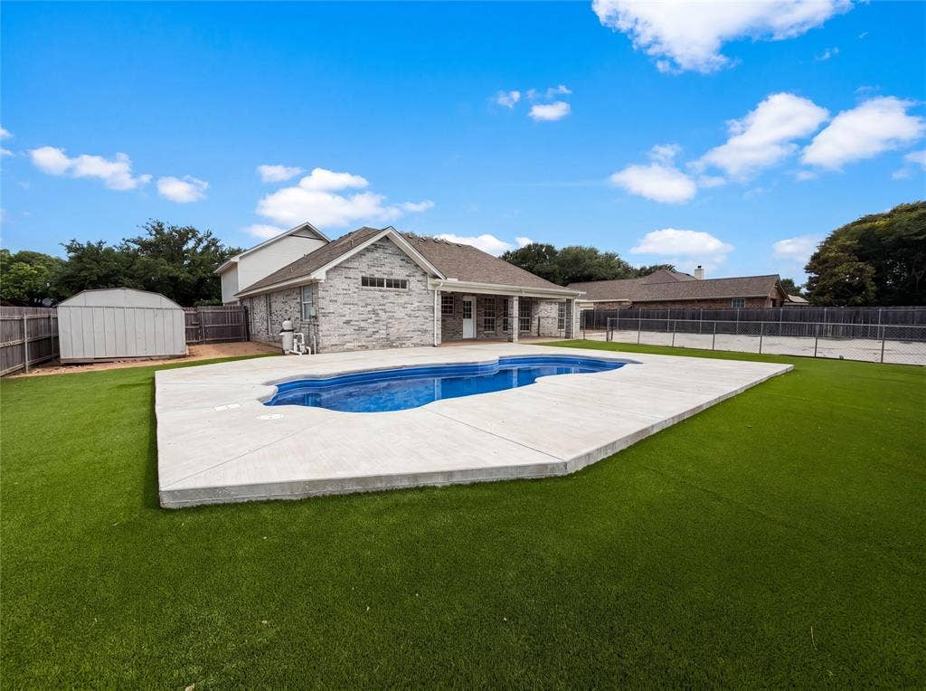 1226 Oakmanor Circle, Hewitt, TX 76643