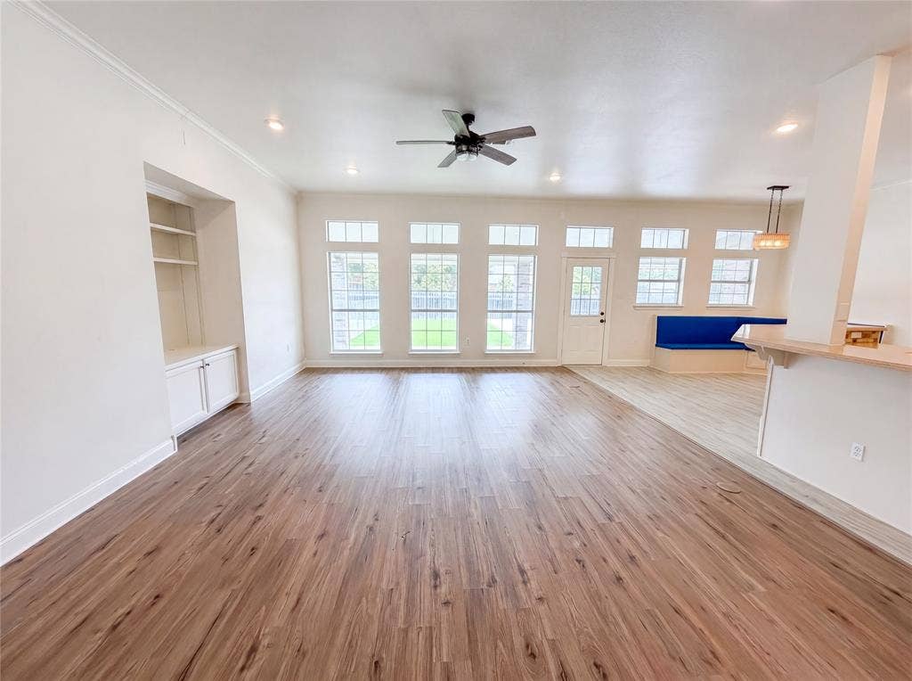 1226 Oakmanor Circle, Hewitt, TX 76643