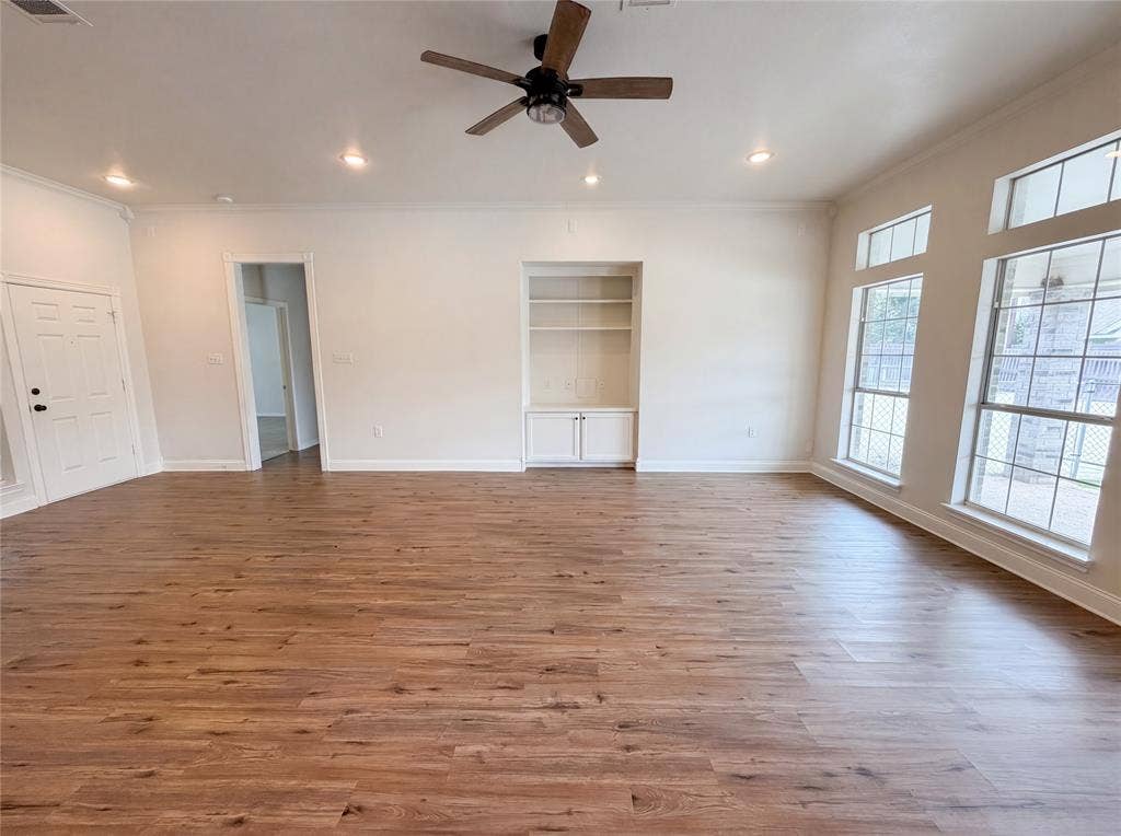 1226 Oakmanor Circle, Hewitt, TX 76643