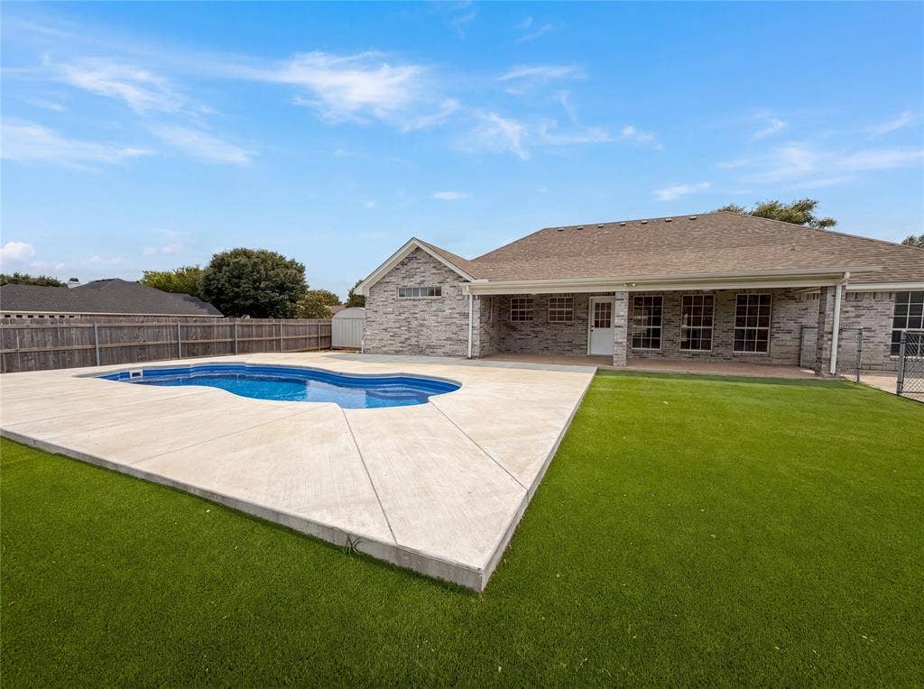 1226 Oakmanor Circle, Hewitt, TX 76643
