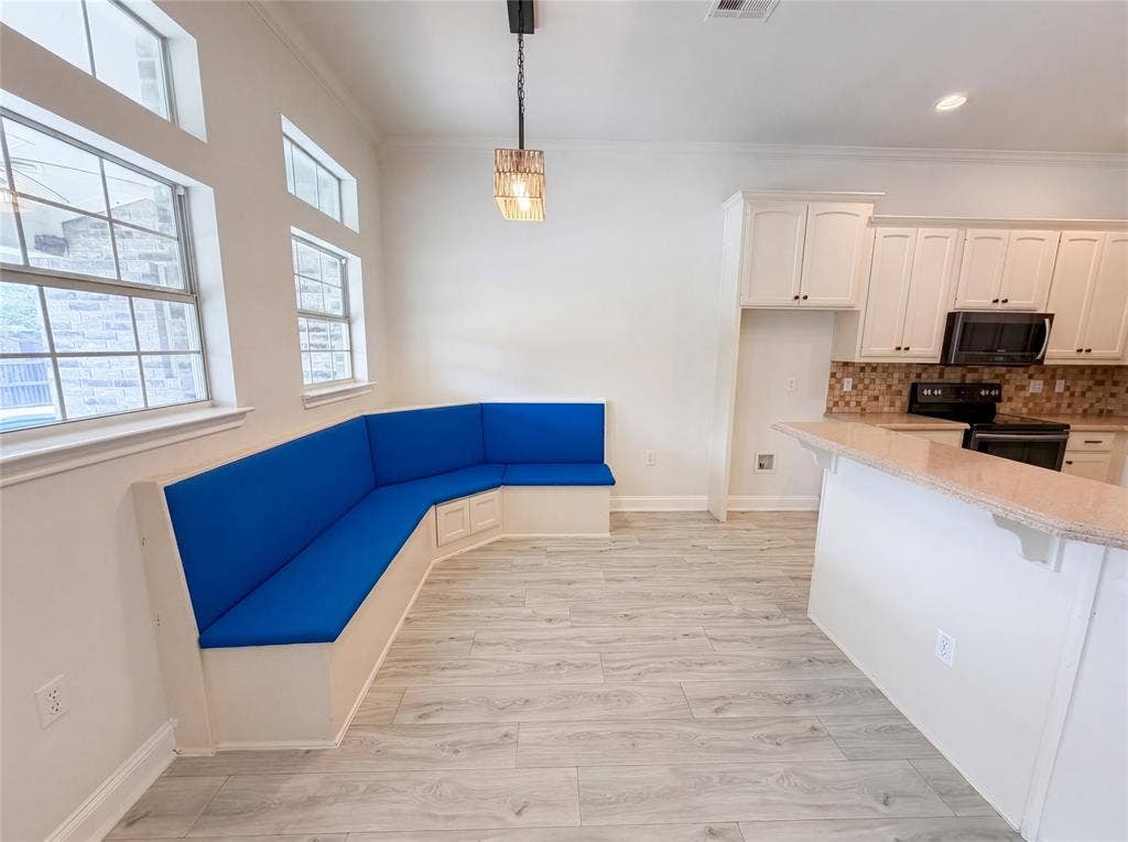 1226 Oakmanor Circle, Hewitt, TX 76643