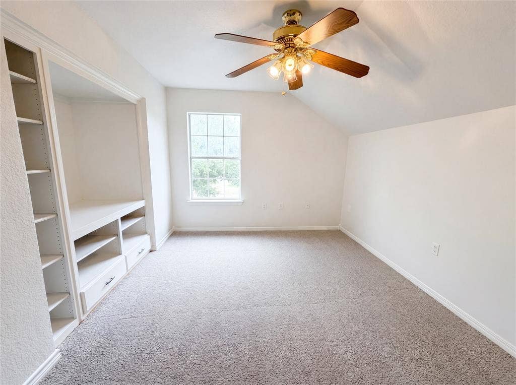 1226 Oakmanor Circle, Hewitt, TX 76643
