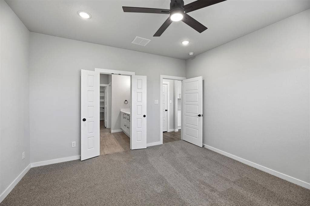 4044 LeCroy Court, Midlothian, TX 76065 4044 LeCroy Court, Midlothian, TX 76065