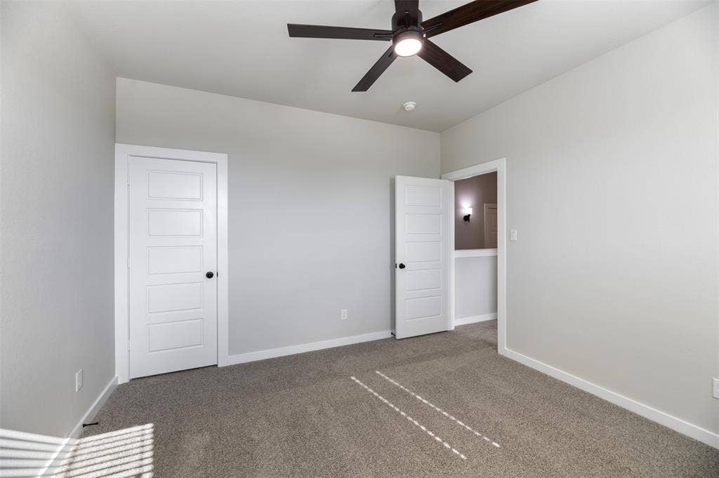 4044 LeCroy Court, Midlothian, TX 76065 4044 LeCroy Court, Midlothian, TX 76065