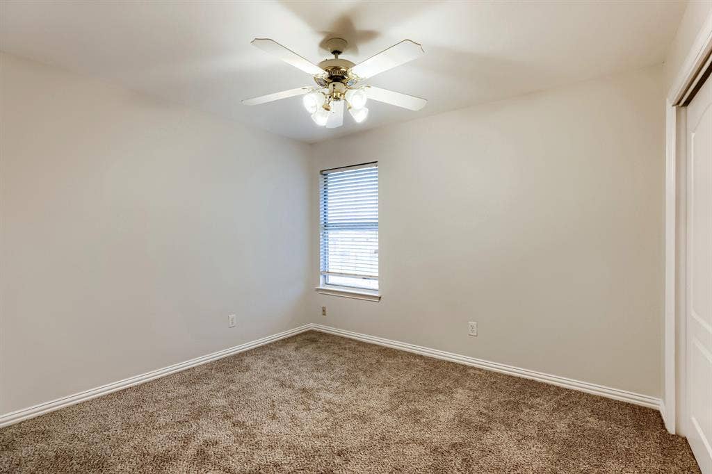 2066 Fair Oaks Circle, Corinth, TX 76210 2066 Fair Oaks Circle, Corinth, TX 76210