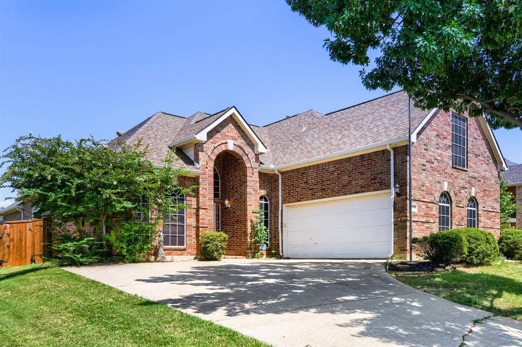 2066 Fair Oaks Circle, Corinth, TX 76210 2066 Fair Oaks Circle, Corinth, TX 76210