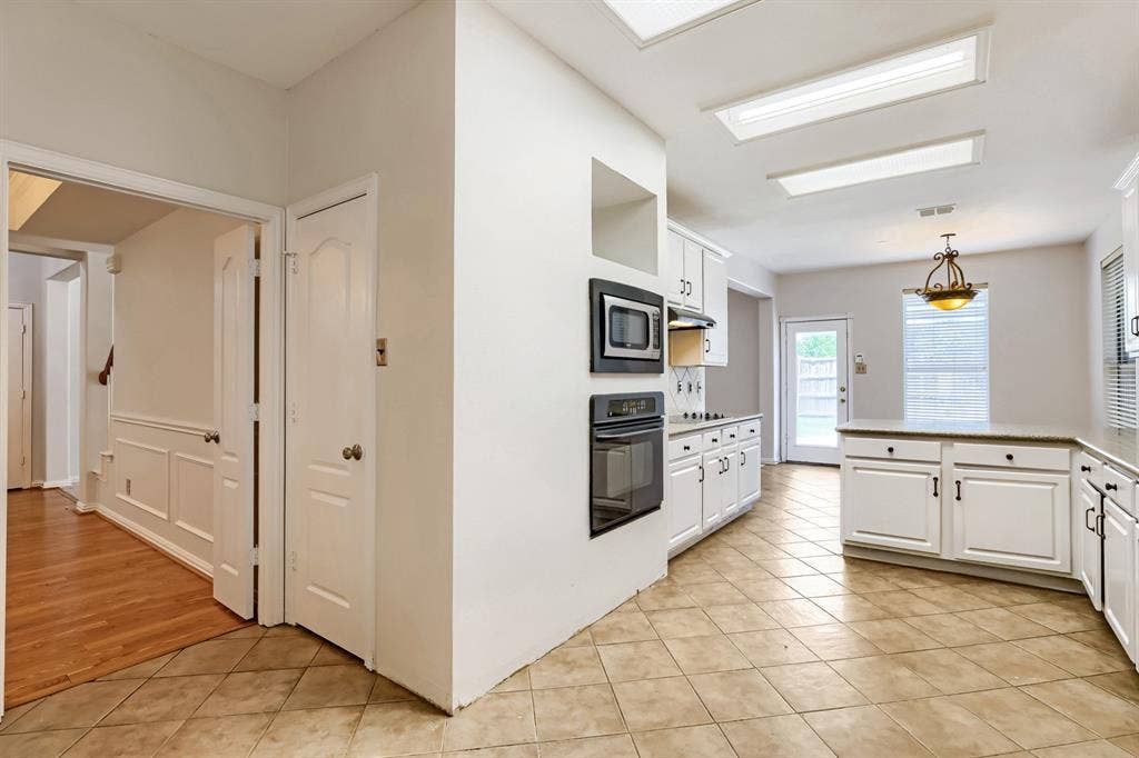 2066 Fair Oaks Circle, Corinth, TX 76210 2066 Fair Oaks Circle, Corinth, TX 76210