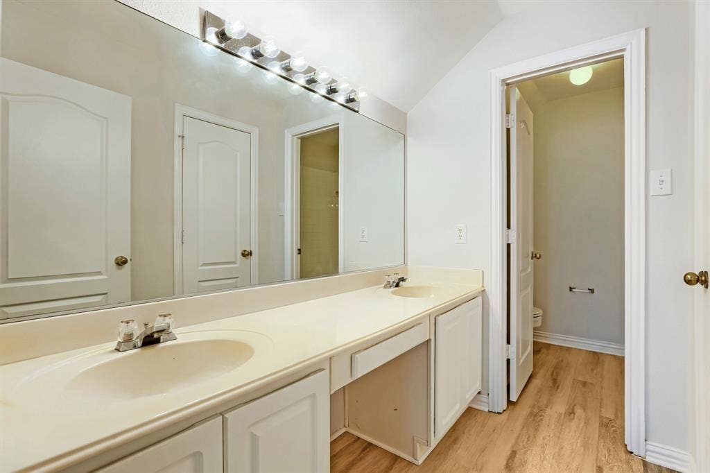 2066 Fair Oaks Circle, Corinth, TX 76210 2066 Fair Oaks Circle, Corinth, TX 76210