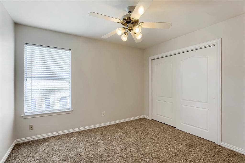 2066 Fair Oaks Circle, Corinth, TX 76210 2066 Fair Oaks Circle, Corinth, TX 76210