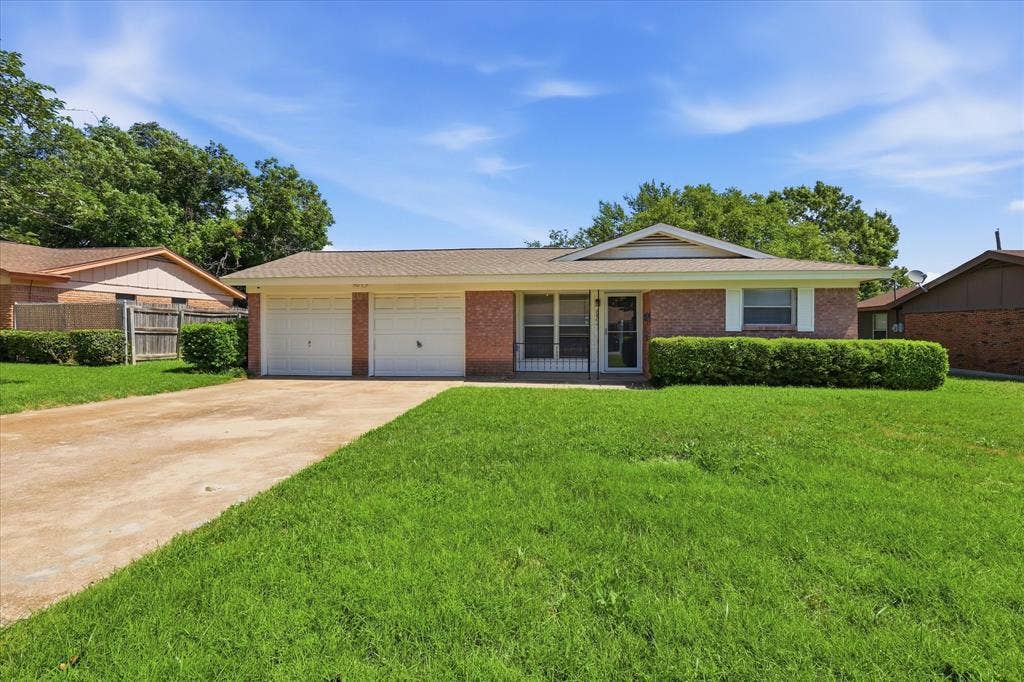 8804 Myra Street, White Settlement, TX 76108 8804 Myra Street, White Settlement, TX 76108