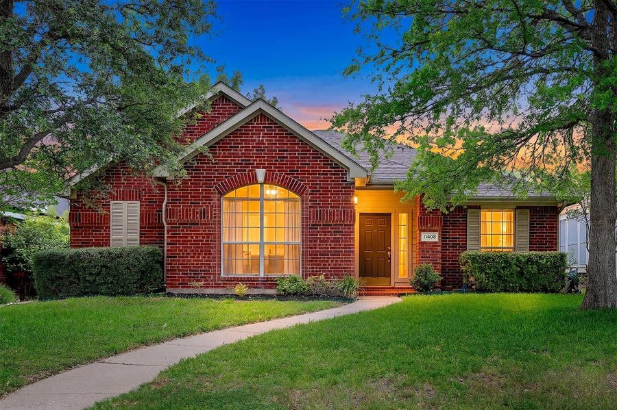 Property photo for 11408 Clover Knoll Drive, Frisco, TX