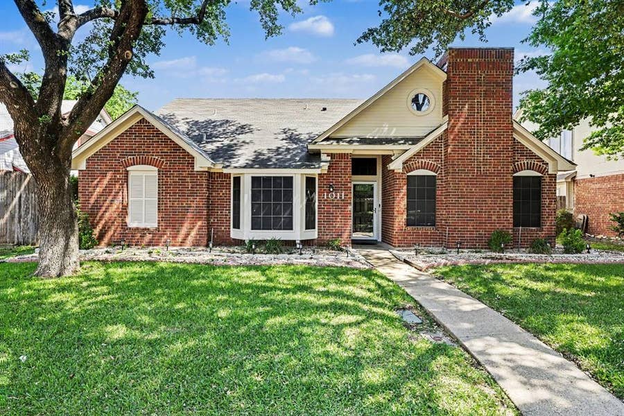 Property photo for 1011 Astaire Avenue, Duncanville, TX