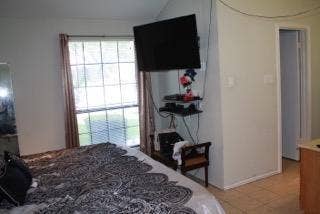 112 E Denton Drive, Euless, TX 76039 112 E Denton Drive, Euless, TX 76039
