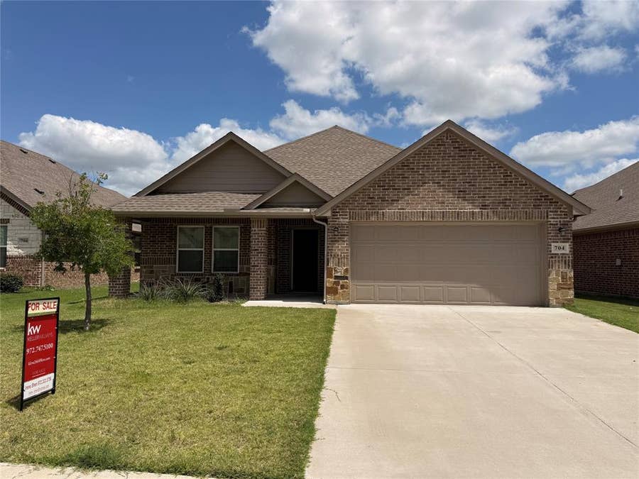 Property photo for 704 Hardaway Drive, Greenville, TX