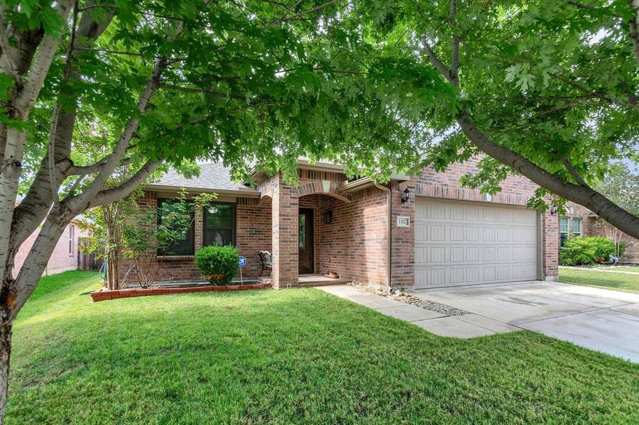 Property photo for 1312 Elkford Lane, Fort Worth, TX