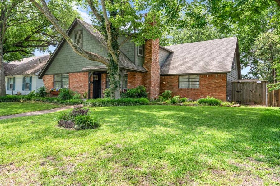 Property photo for 3536 Delford Circle, Dallas, TX