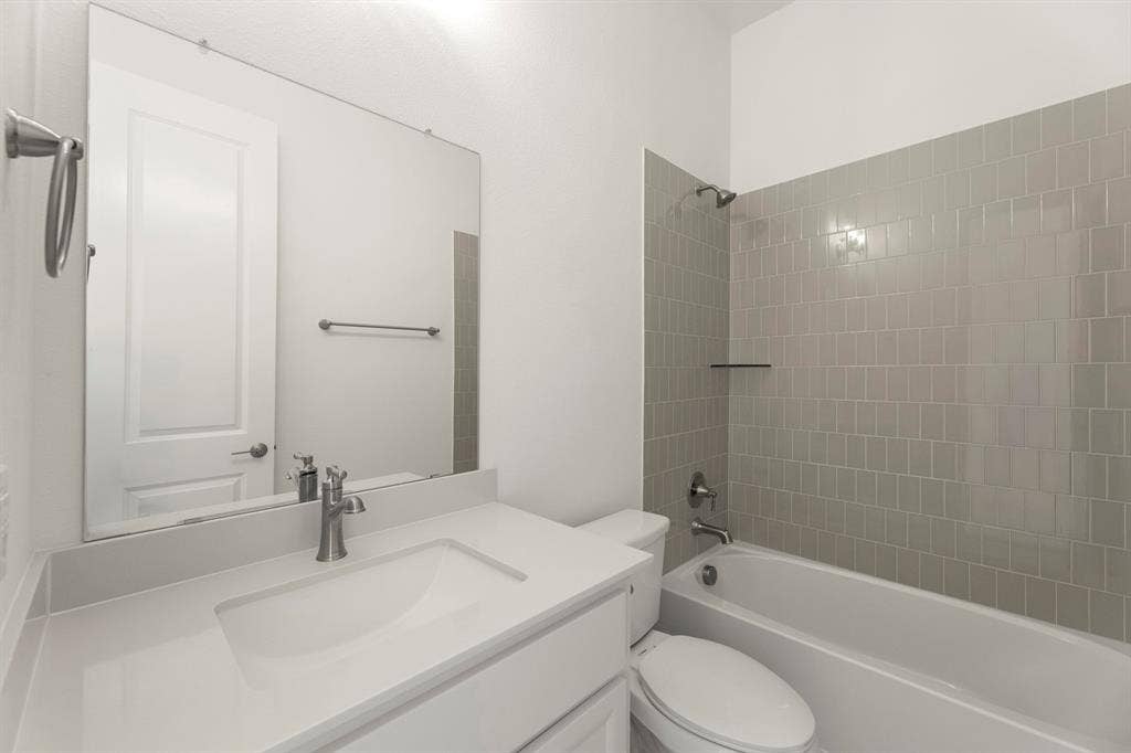 3404 Haygood Road, Rockwall, TX 75087 05. 3404 Haygood - 2ND Bath