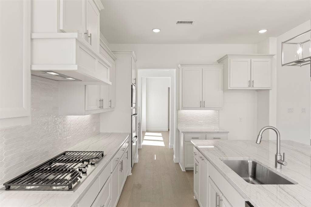 3404 Haygood Road, Rockwall, TX 75087 13. 3404 Haygood - Kitchen (3)