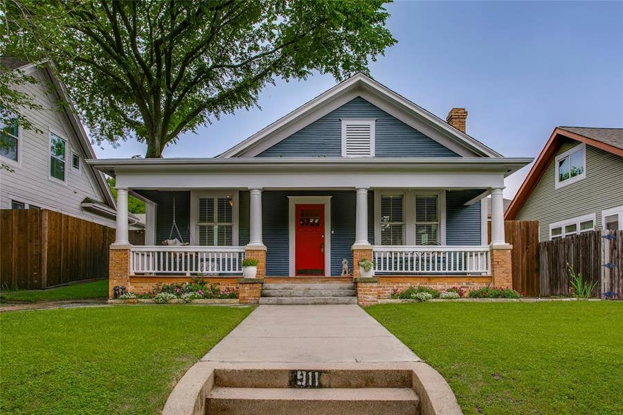 Property photo for 911 Woodlawn Avenue, Dallas, TX
