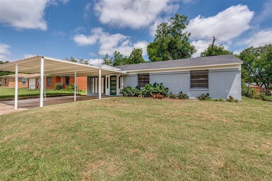 Property photo for 2711 San Diego Drive, Dallas, TX
