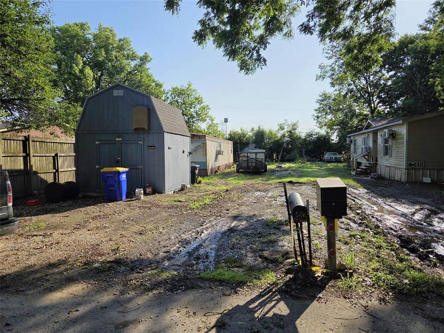 Property photo for 425 Barry, Seagoville, TX