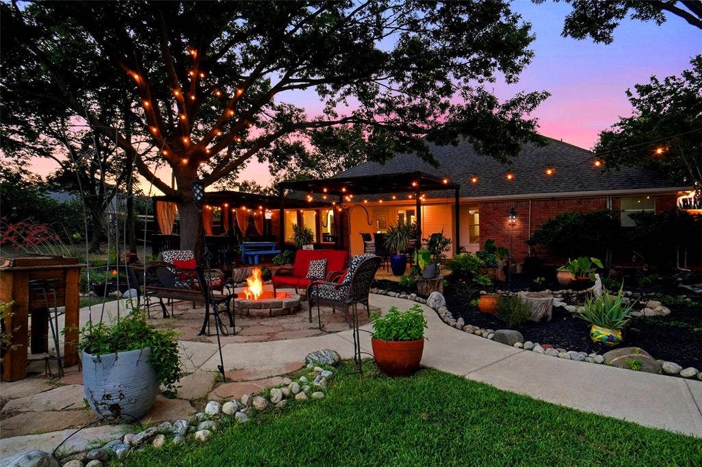 Backyard patio with fire pit
