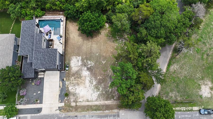 Property photo for 840 Cumberland Street, Dallas, TX