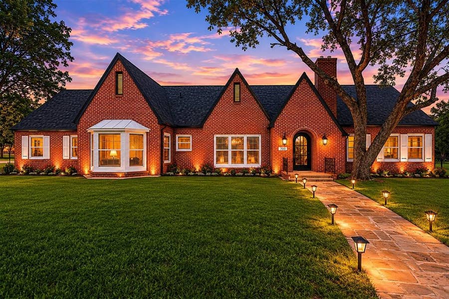 Property photo for 700 Jackson, McGregor, TX