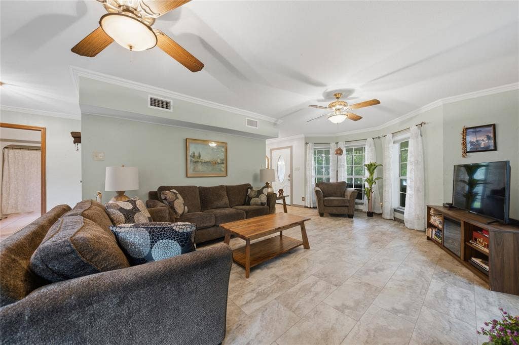 2746 Hopson Drive, Athens, TX 75752 Spacious living area featuring light-toned tile flooring throughout