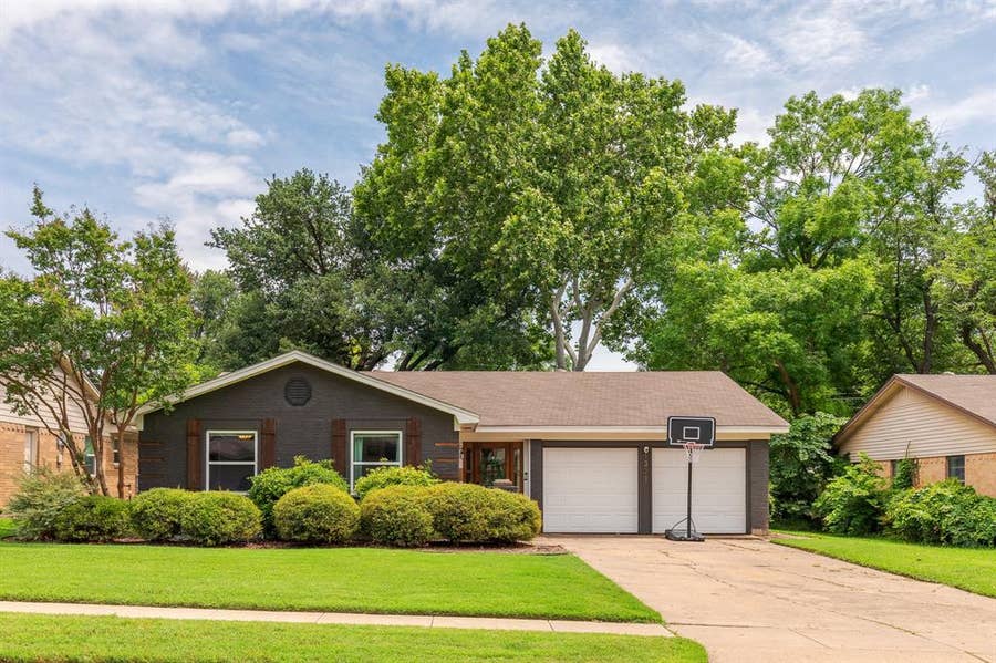 Property photo for 1331 Cloverdale Drive, Richardson, TX