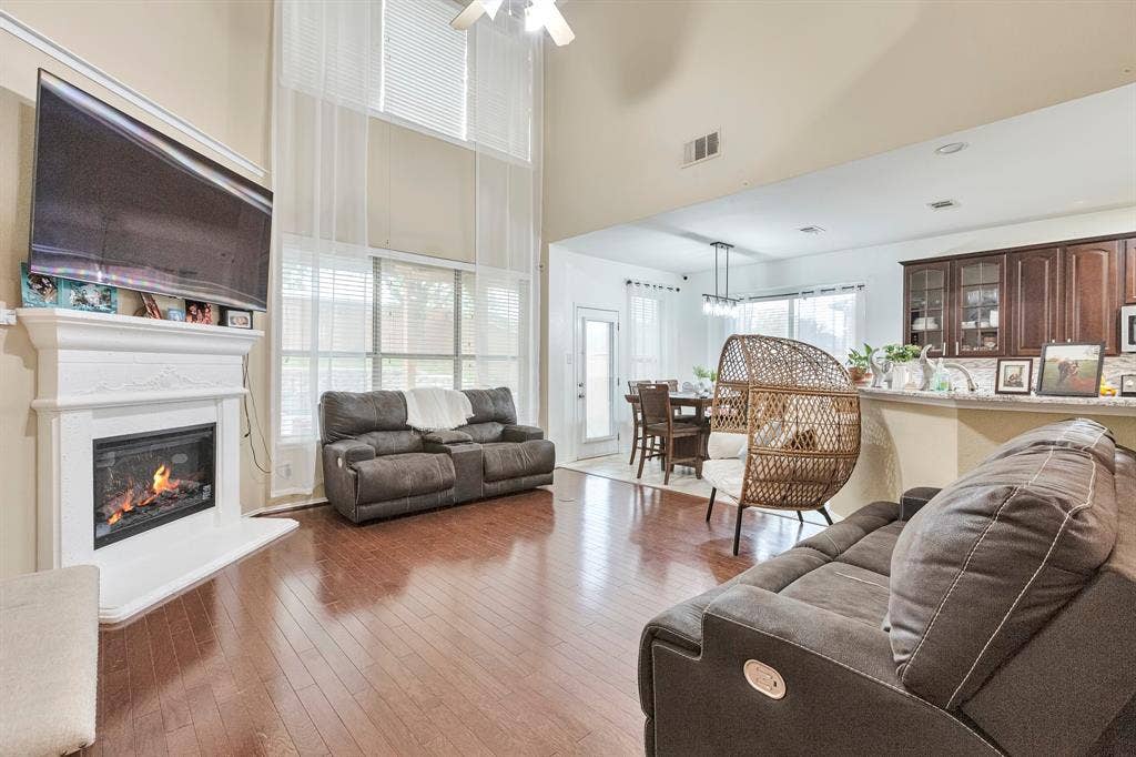 1603 Waters Edge Drive, Glenn Heights, TX 75154 1603 Waters Edge Drive, Glenn Heights, TX 75154
