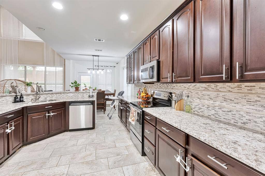 1603 Waters Edge Drive, Glenn Heights, TX 75154 1603 Waters Edge Drive, Glenn Heights, TX 75154