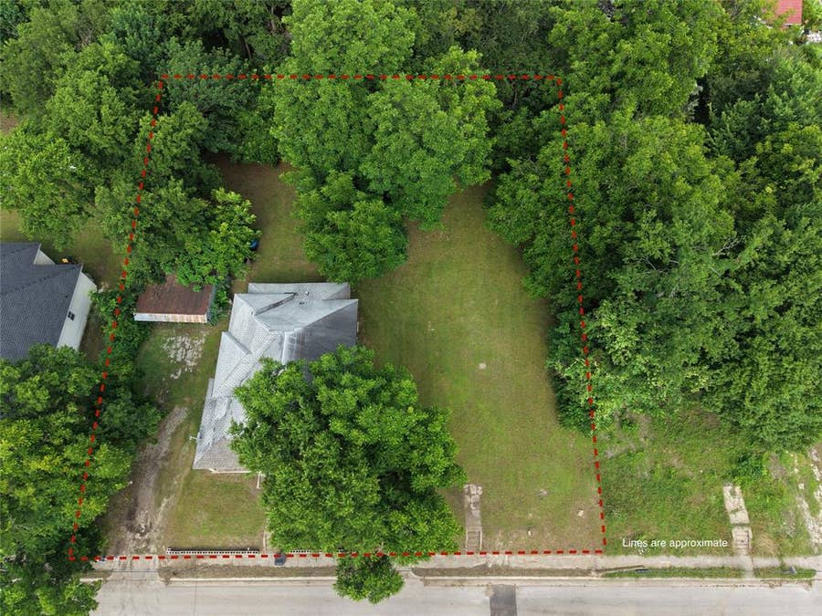 Property photo for 1414 Wesley Street, Greenville, TX