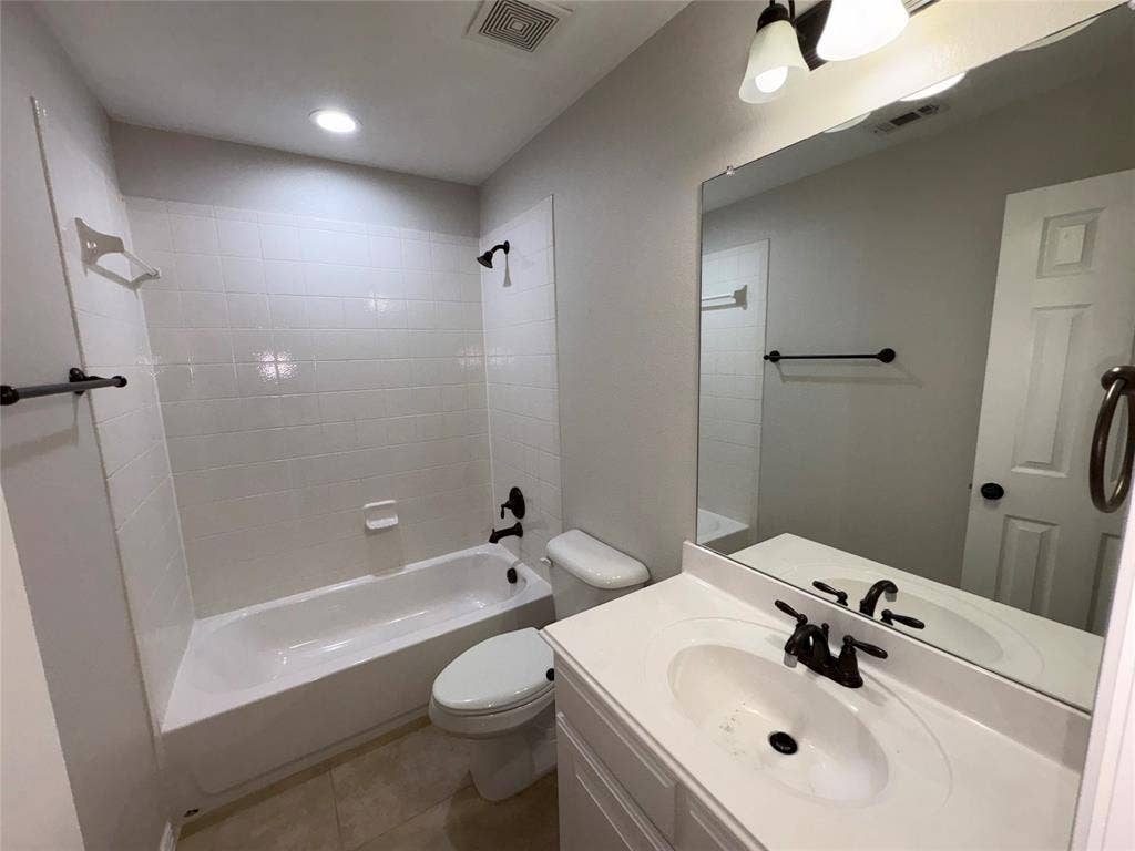 1006 Knoxbridge Road, Forney, TX 75126 1006 Knoxbridge Road, Forney, TX 75126