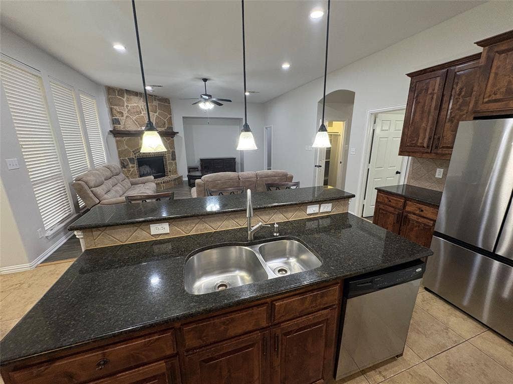 1006 Knoxbridge Road, Forney, TX 75126 1006 Knoxbridge Road, Forney, TX 75126