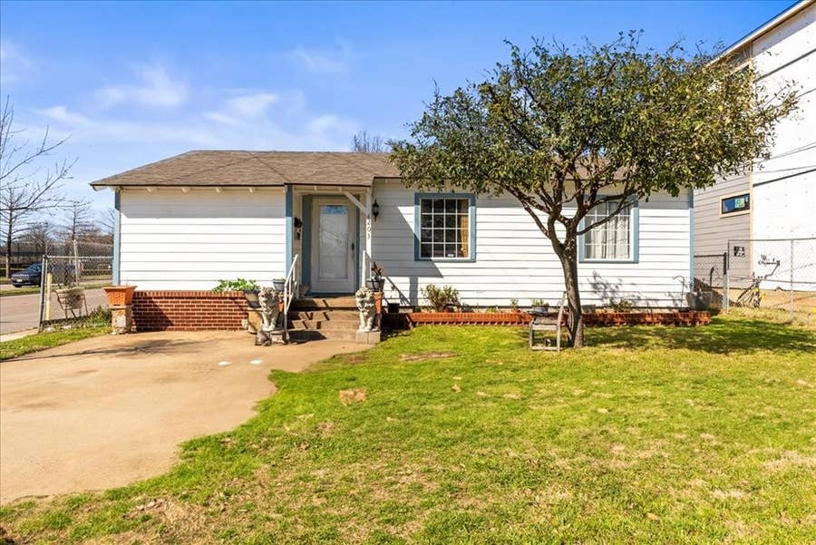 Property photo for 4203 Bonham Street, Dallas, TX