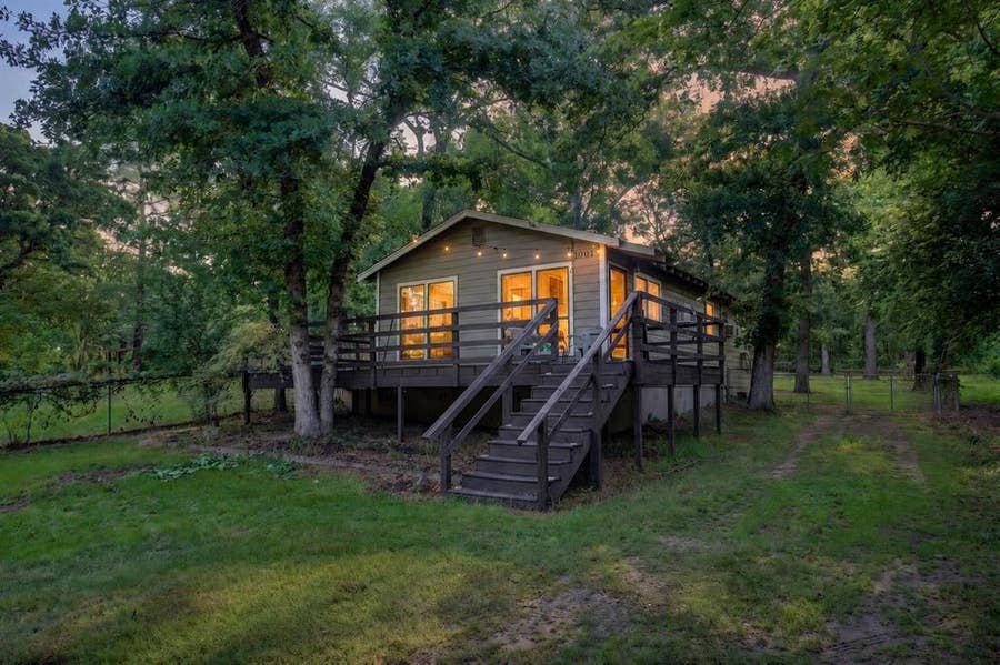 Property photo for 1001 Leaning Oak Drive, Tool, TX