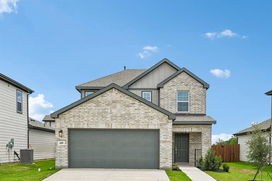 Property photo for 609 Teardrop Court, Royse City, TX