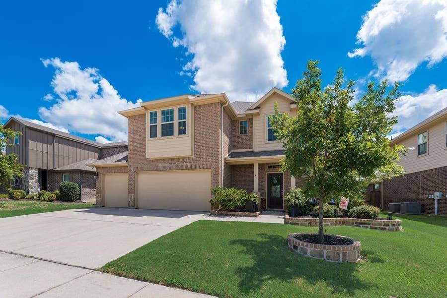 Property photo for 525 Alice Lane, Fate, TX