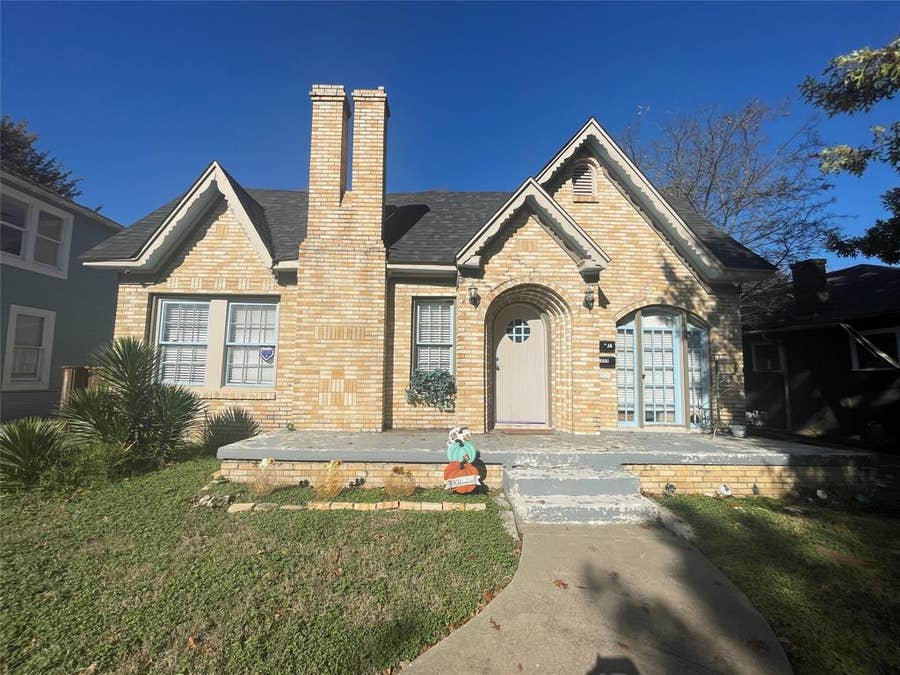 Property photo for 1009 E Humbolt Street, Fort Worth, TX