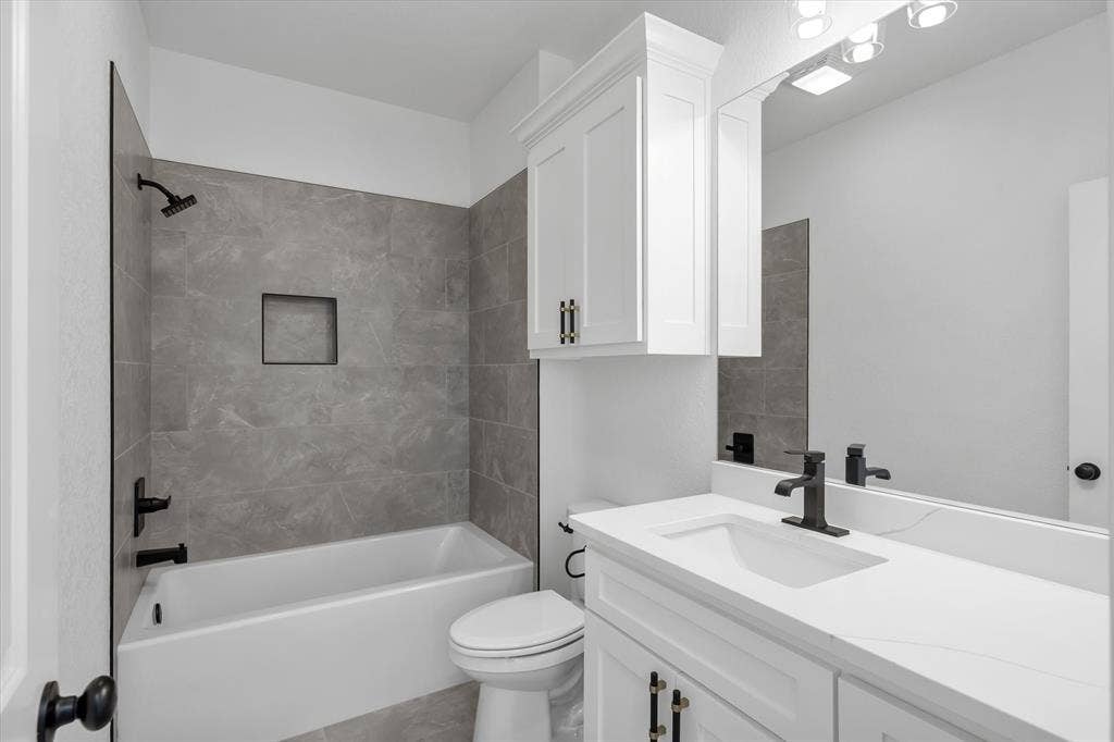 16525 Hailey Court, Tyler, TX 75703 16525 Hailey Court, Tyler, TX 75703