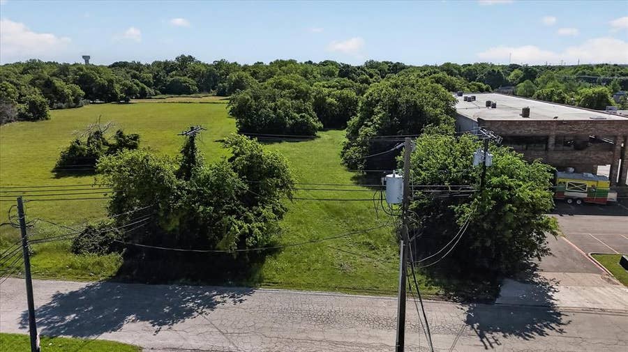 Property photo for 1426 IDLEWILD Lane, Lancaster, TX