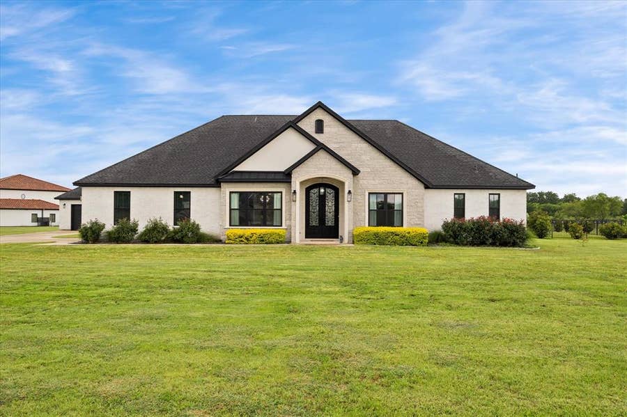 Property photo for 680 Horseshoe Bend, Royse City, TX