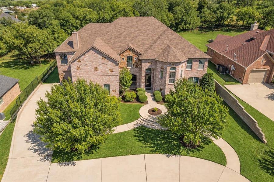 Property photo for 12548 Avondale Ridge Drive, Fort Worth, TX