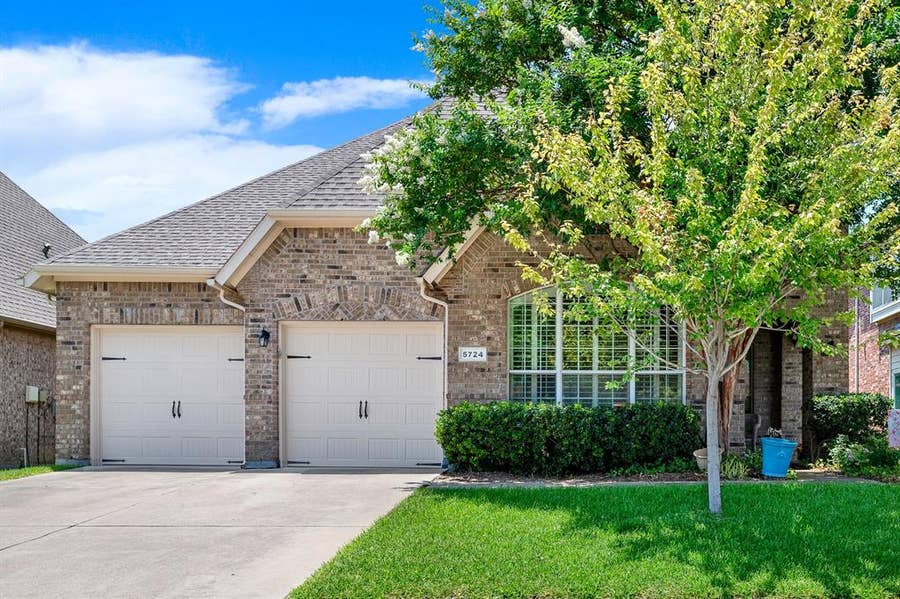 Property photo for 5724 New Castle Drive, Richardson, TX