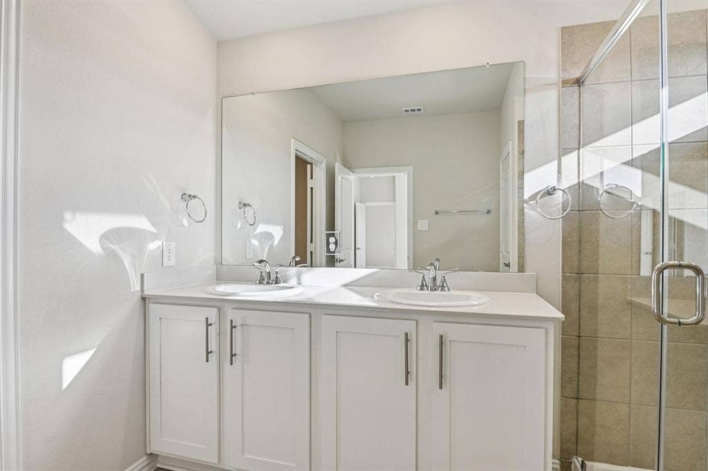3057 Texoma Boulevard, Farmersville, TX 75442 Photo is not of the actual home, but is an inspirational photo of builder’s model home and may depict options, furnishings, and/or decorator features that are not included.